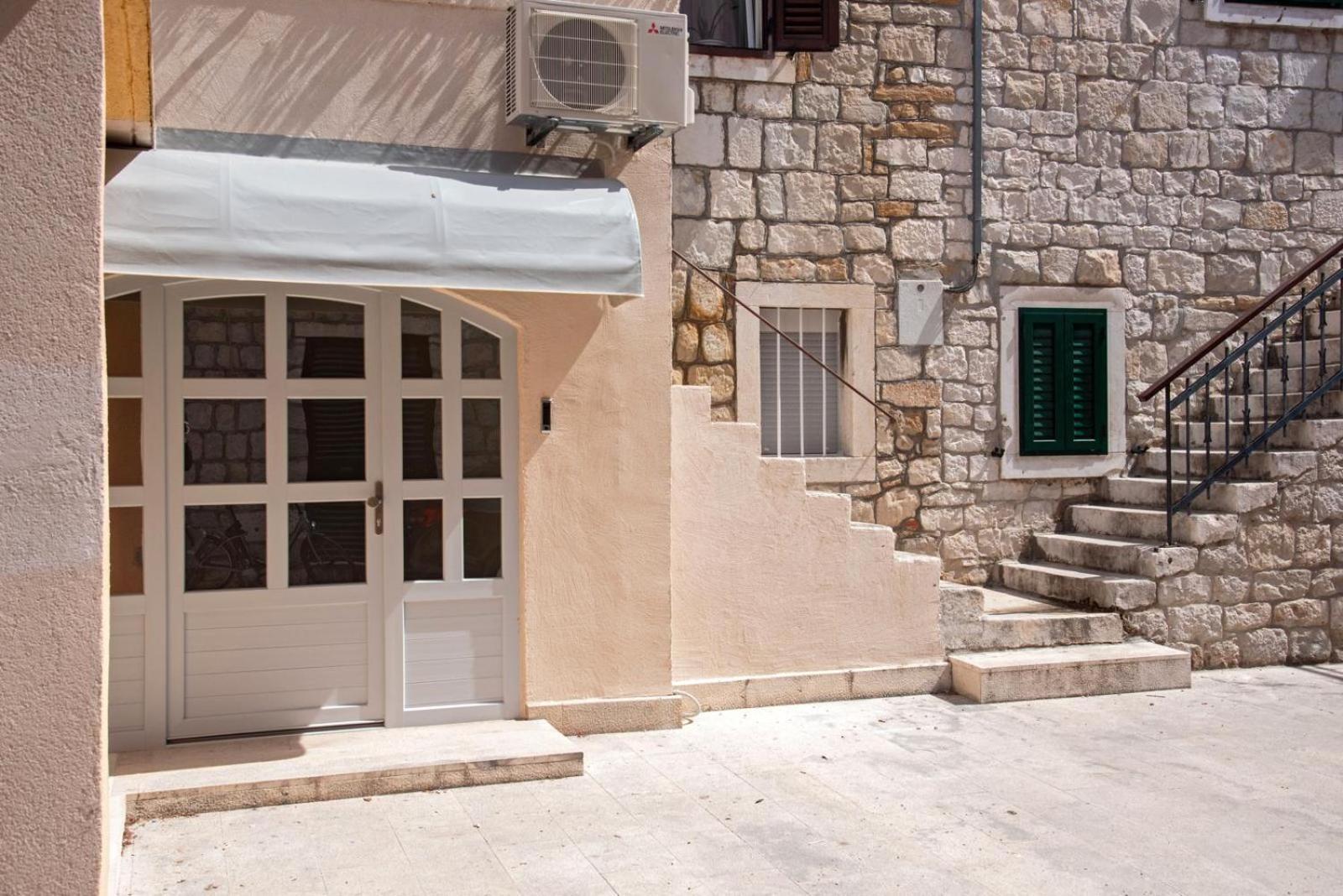 Petite Haven Διαμέρισμα Σπλιτ Εξωτερικό φωτογραφία